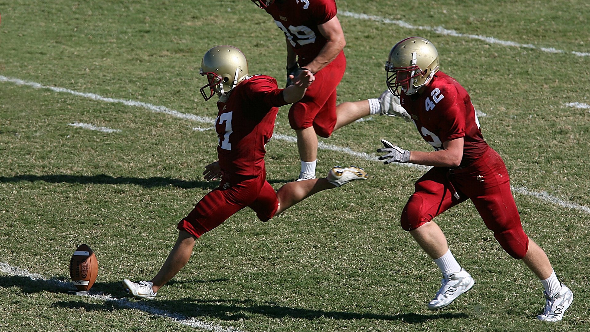 爱游戏ayx官网-“安赫尔·巴尔博萨的技术突破与比赛决策，为美洲狮队带来更多进攻选择”